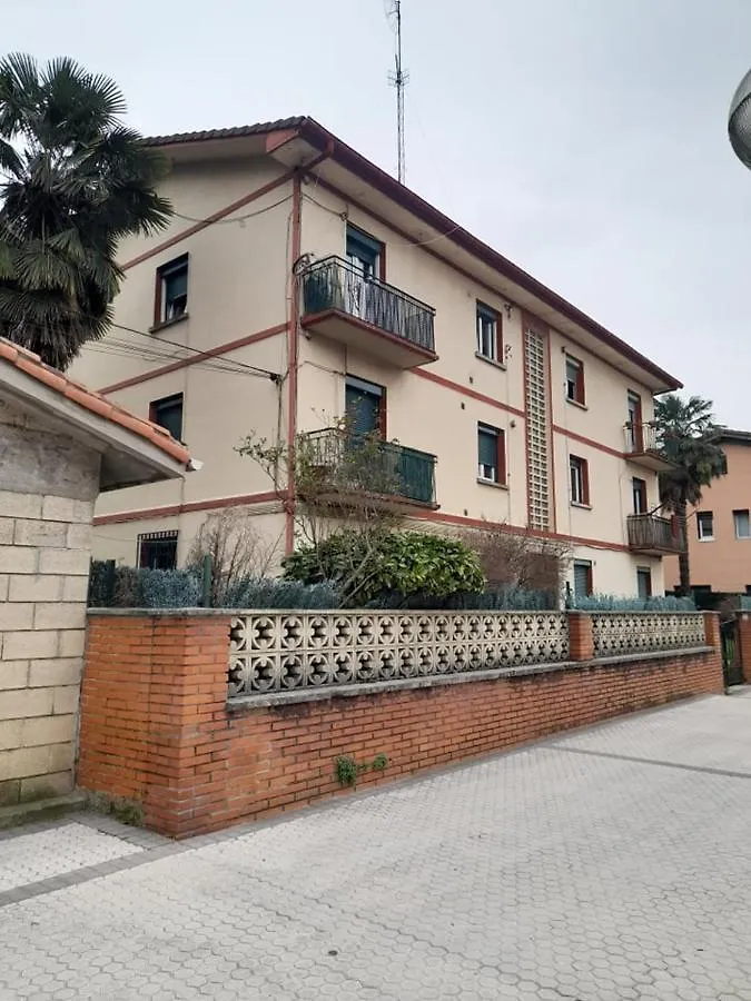 Lasarte-Oria Calle Nagusia 81. Homestay San Sebastian